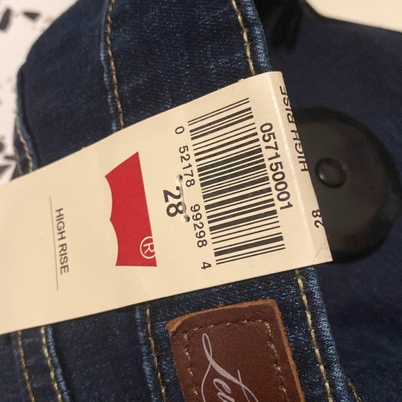 Levis dark wash wide leg jeans - Picture 8 of 8